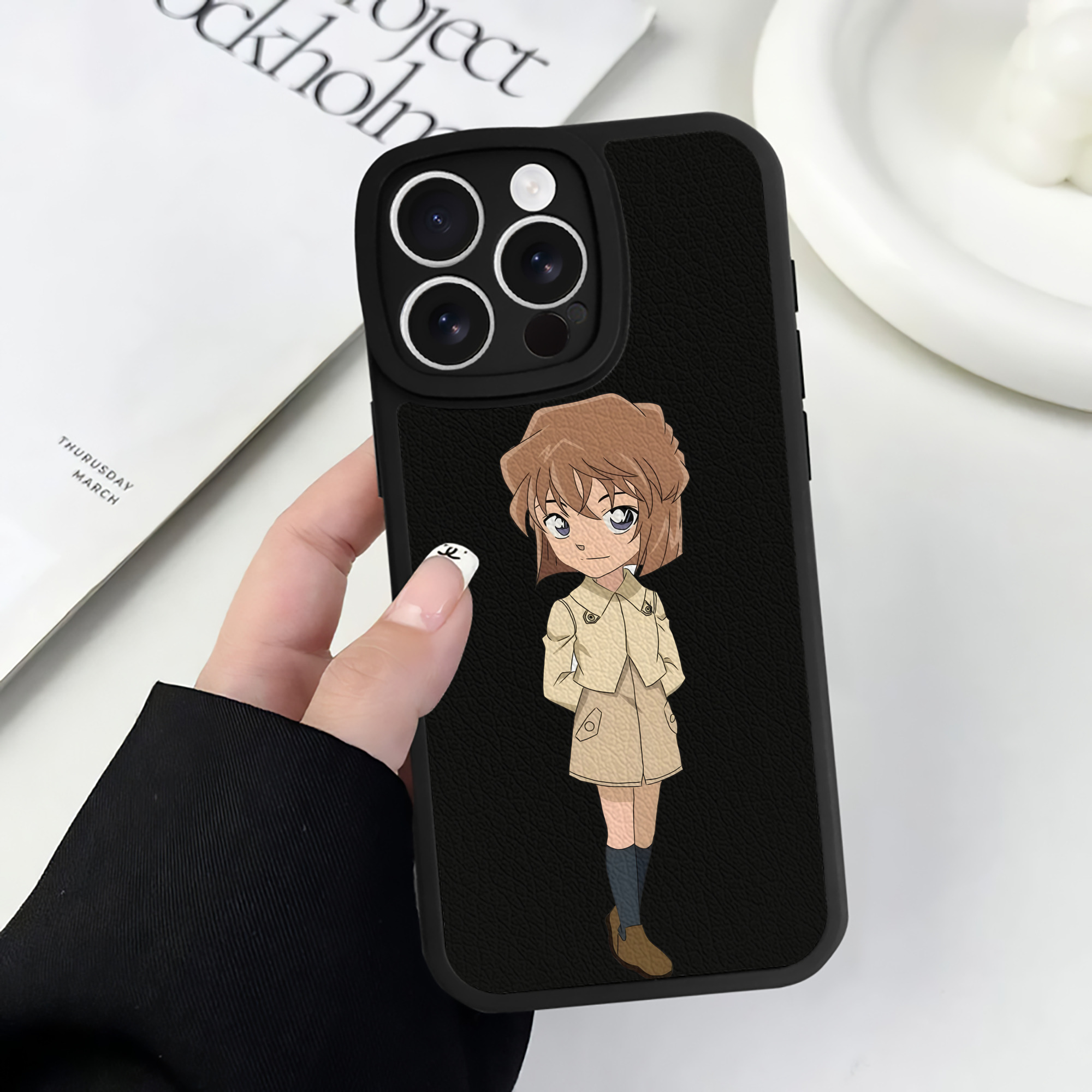 （画像用） 名探偵コナン 灰原 哀 はいばら あい Detective Conan Anita Hailey、Vi Graythorn Haibara Ai 【iPhone 16シリーズ対応】シリコンスマホケース（レザー調） 材質：シリコン